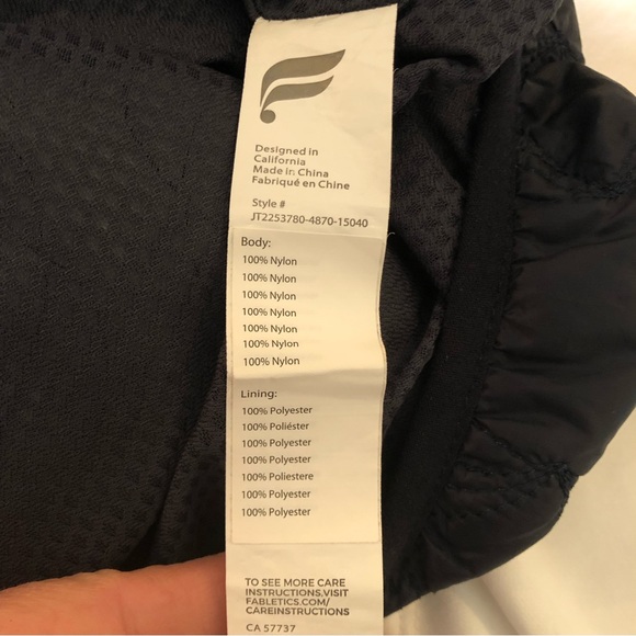 Fabletics | Navy Quilted Vest Unisex - Picture 5 of 7